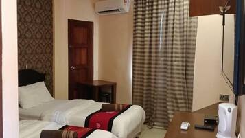 Iron/ironing board, free WiFi