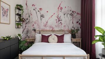 Club Double Room | Free minibar, individually decorated, free cribs/infant beds, free WiFi