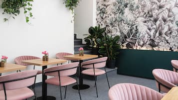 Dagelijks ontbijtbuffet inbegrepen