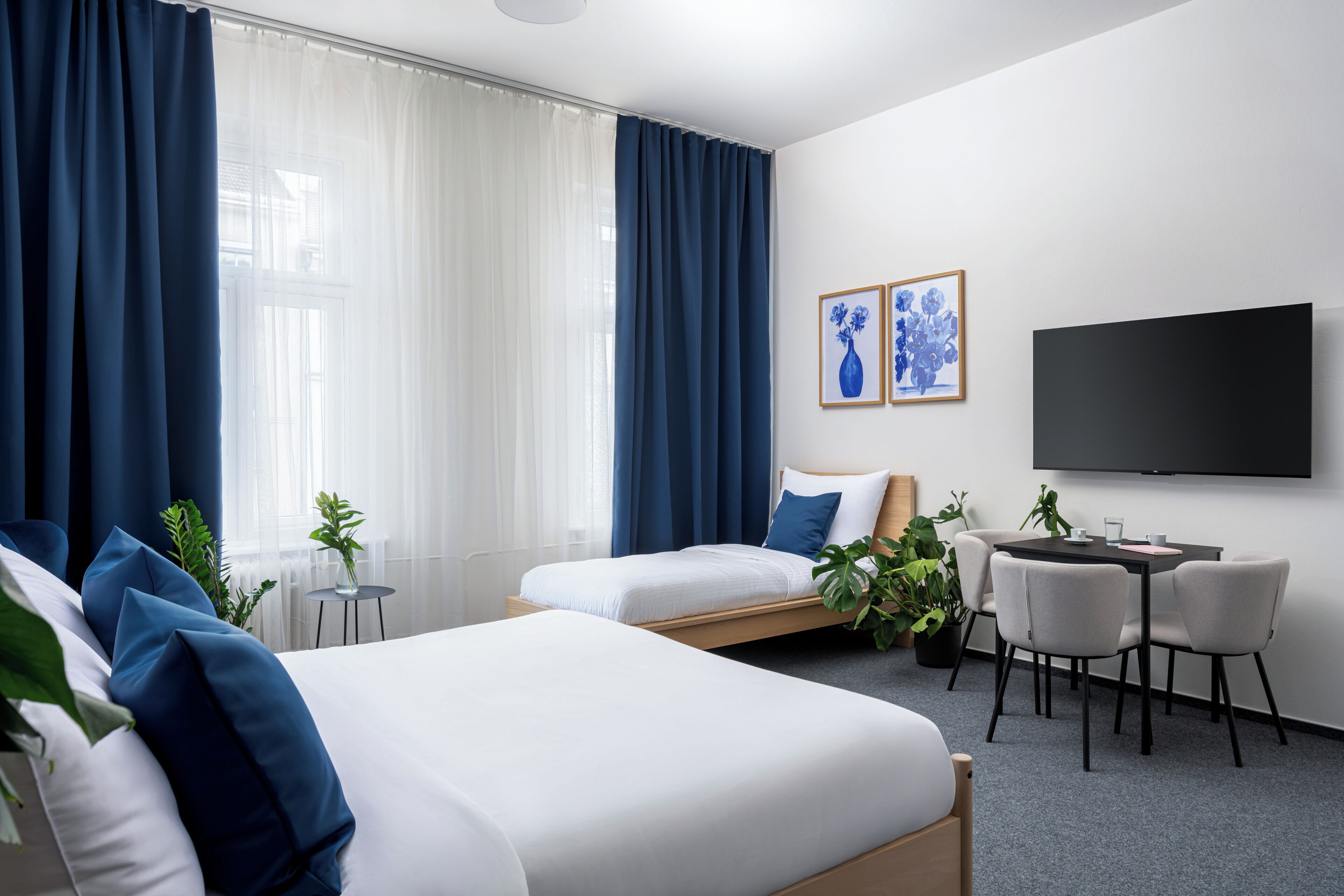 Minibar con artículos gratuitos, cunas gratuitas y wifi gratis 