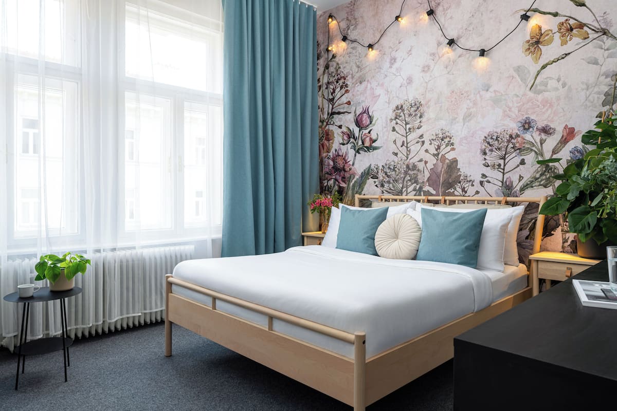 Klassieke tweepersoonskamer | Een gratis minibar, gratis babybedden, gratis wifi