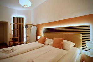2 Schlafzimmer, Schreibtisch, BĂŒgeleisen/BĂŒgelbrett, kostenloses WLAN