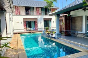 Exterior - Taurus Villa10 Bedrooms with Private Pool. (Pattaya)