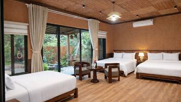 Premium bedding, Select Comfort beds, minibar, desk