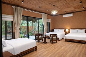 Premier Room, Bathtub, Pool View | Premium bedding, Select Comfort beds, minibar, desk