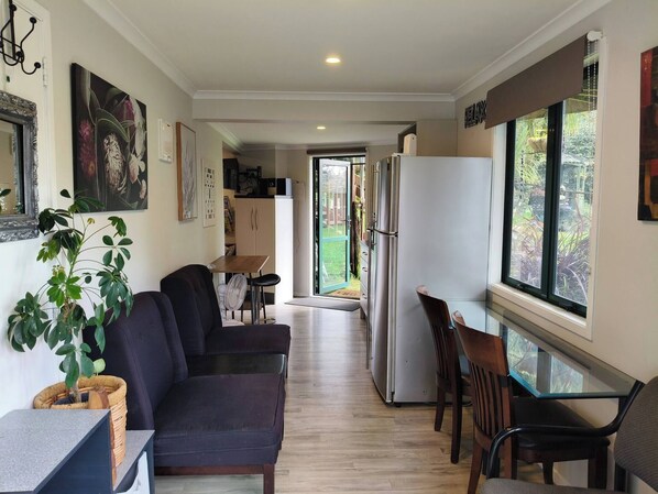 Maison, 1 chambre, fumeur, patio | Salle de séjour