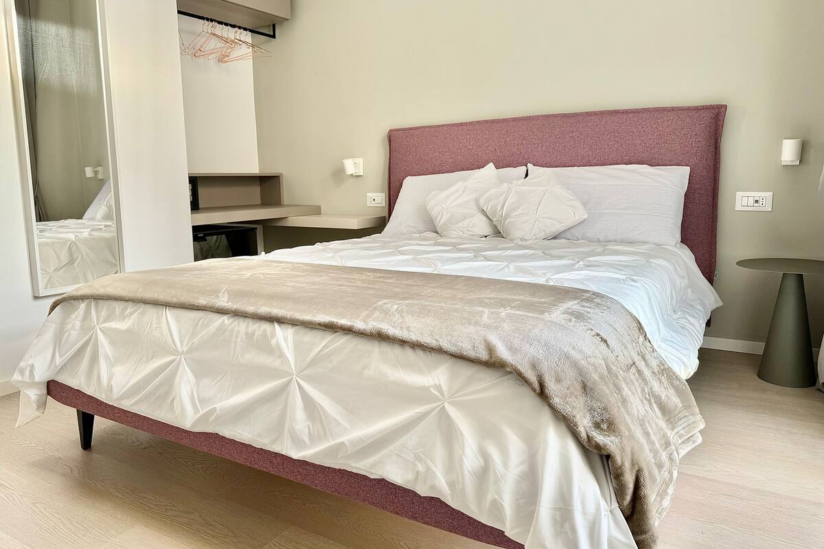 Luxury-Studiosuite | Zimmersafe, Verdunkelungsvorhänge, kostenloses WLAN