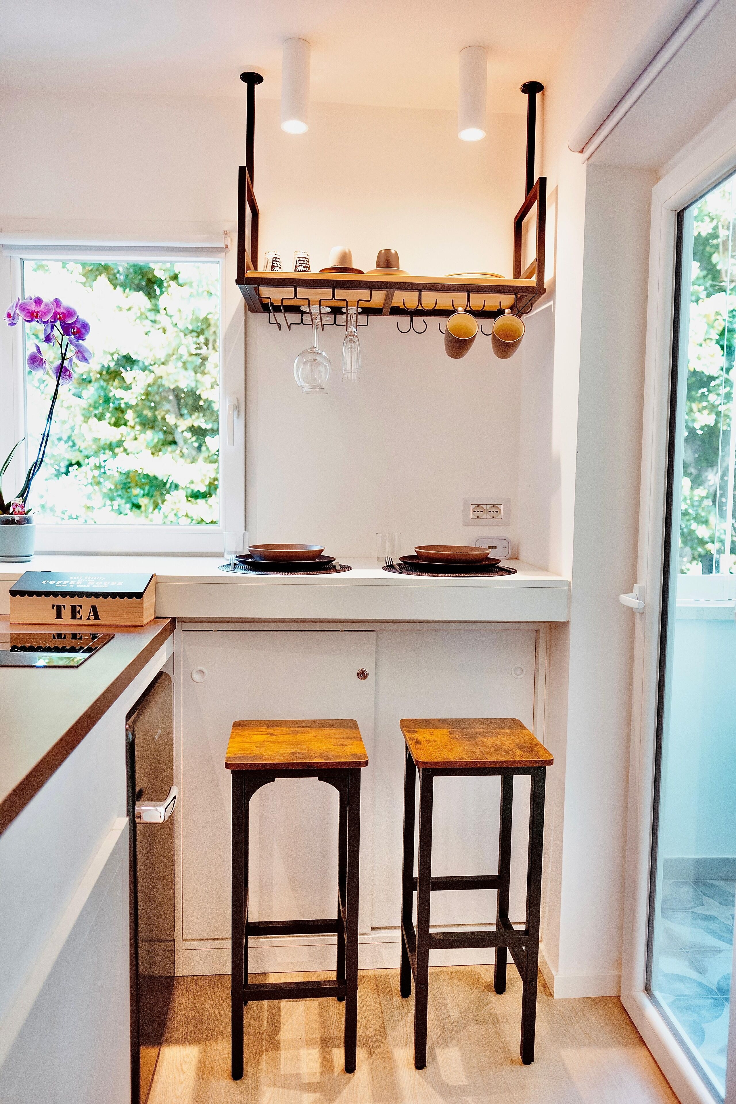 Superior Studio Suite | Private kitchen | Espresso maker, coffee/tea maker, cleaning supplies