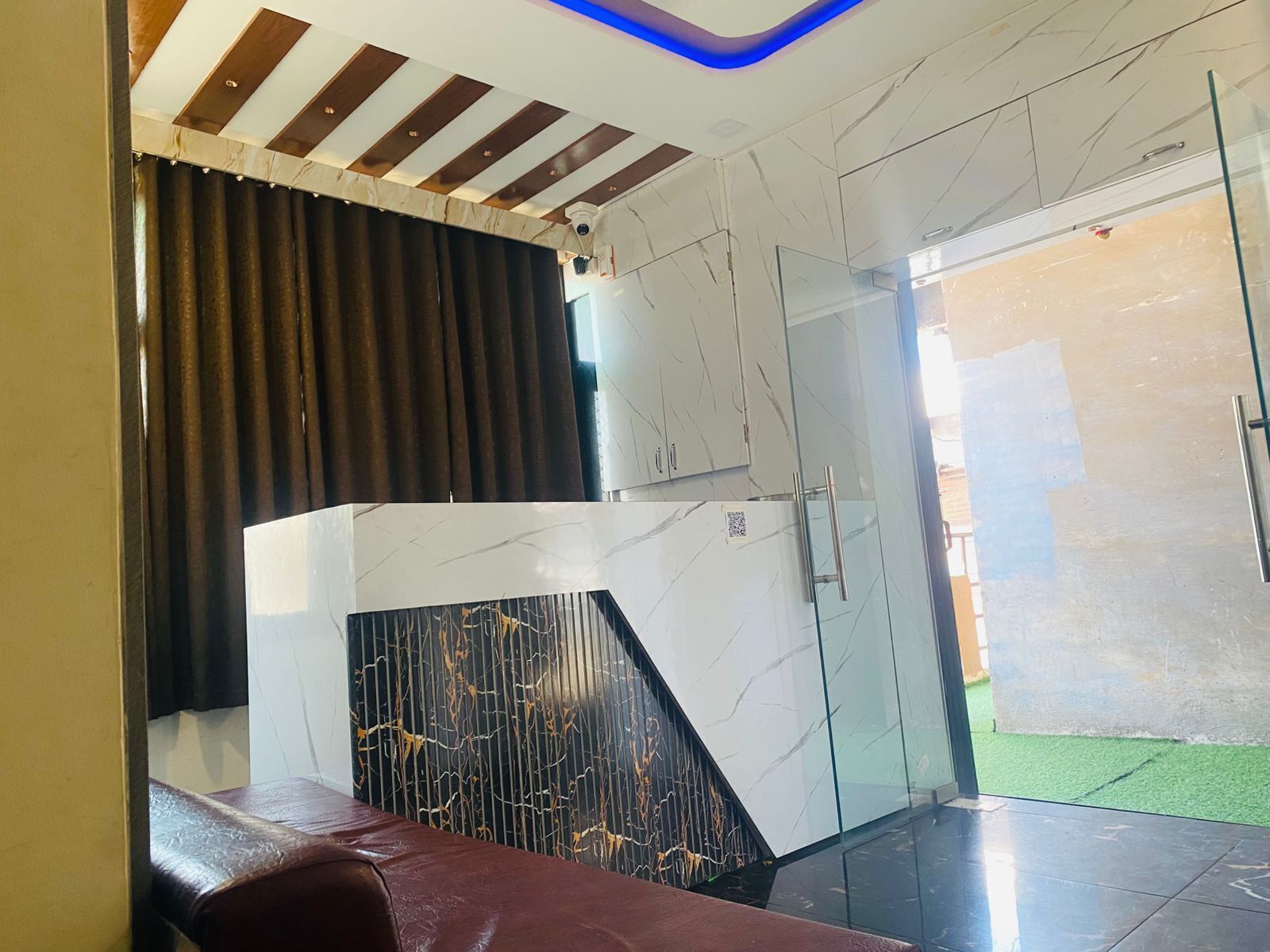 ฝ่ายต้อนรับ