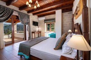 Silitysrauta/-lauta, vauvan matkasänky, ilmainen Wi-Fi, vuodevaatteet