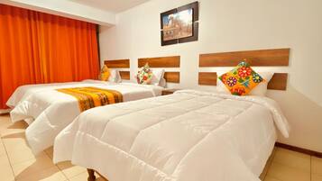 Standard Triple Room | Desk, laptop workspace, free WiFi