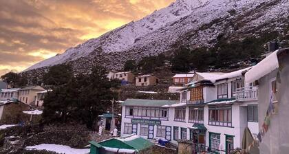 Trekkers Holiday Inn