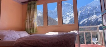 Trekkers Holiday Inn