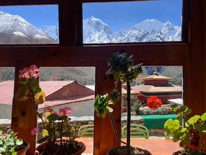 Restaurant - Trekkers Holiday Inn (Panboche)