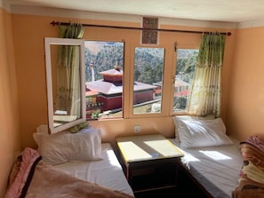 Comfort Double or Twin Room, Housekeeping, Mountain View - Trekkers Holiday Inn (Panboche)