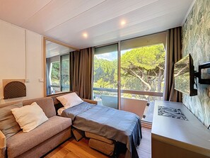 1 bedroom, desk, Internet - Le Saint Clair by Interhome (La Grande Motte)