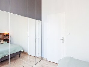1 bedroom, Internet