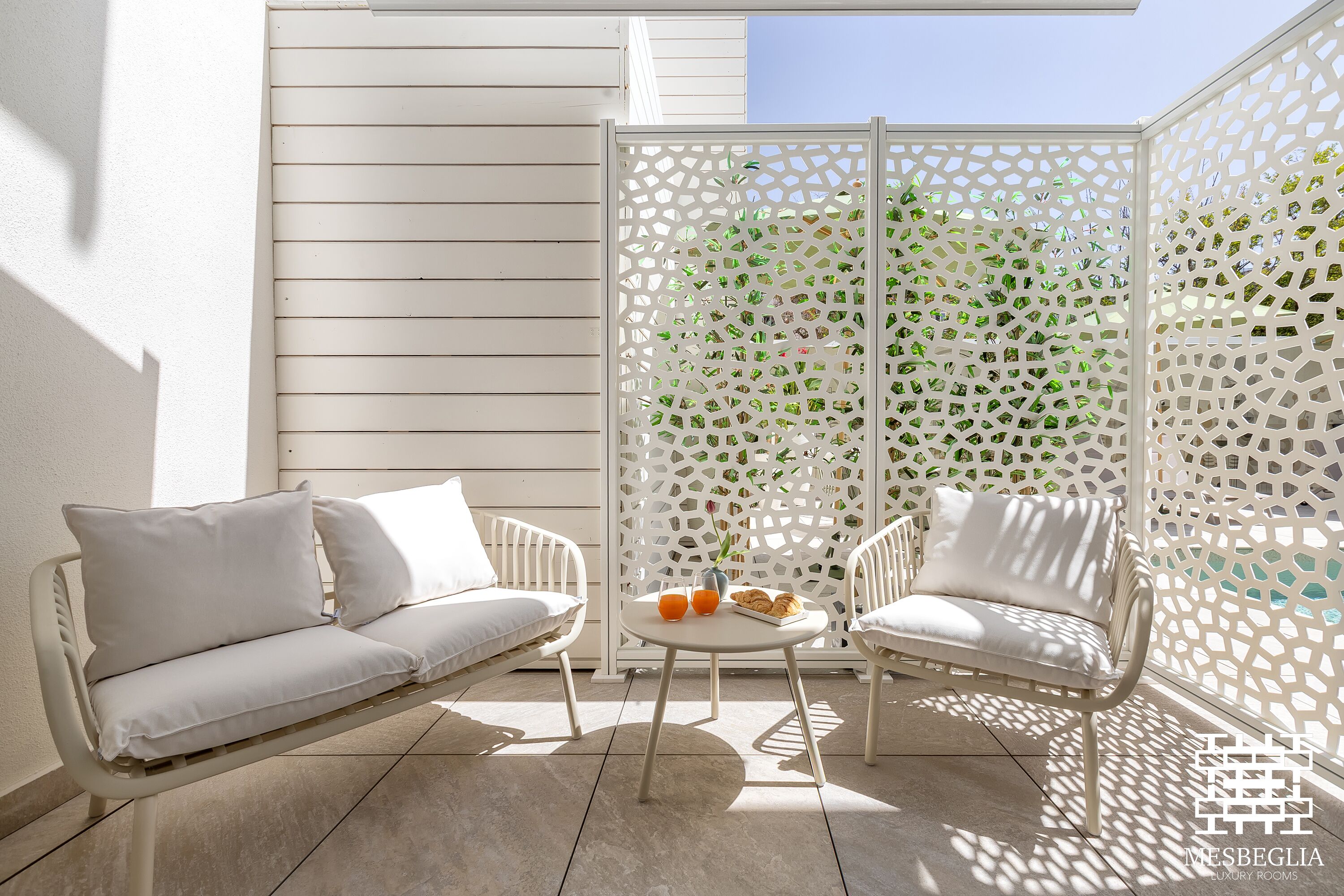 Double Room, Patio | In-room safe, blackout drapes, soundproofing, iron/ironing board