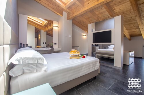 MESBEGLIA LUXURY ROOMS