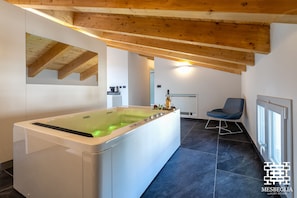 Suite, Jetted Tub - MESBEGLIA LUXURY ROOMS (Alghero)