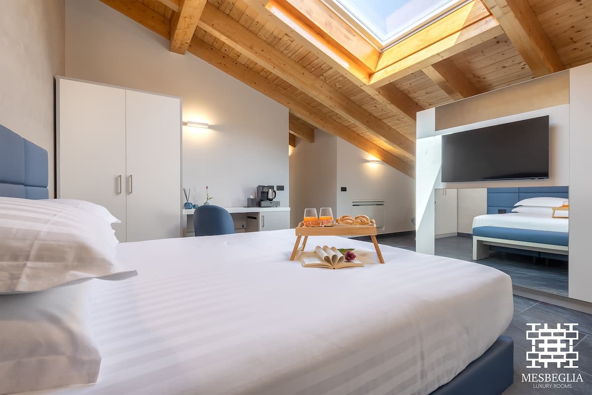 Junior dubbelrum | Värdeförvaringsskåp på rummet, mörkläggningsgardiner och ljudisolering