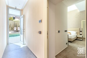 Dubbelrum - uteplats | Värdeförvaringsskåp på rummet, mörkläggningsgardiner och ljudisolering