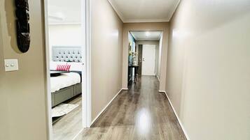 4 bedrooms, iron/ironing board, Internet, bed sheets