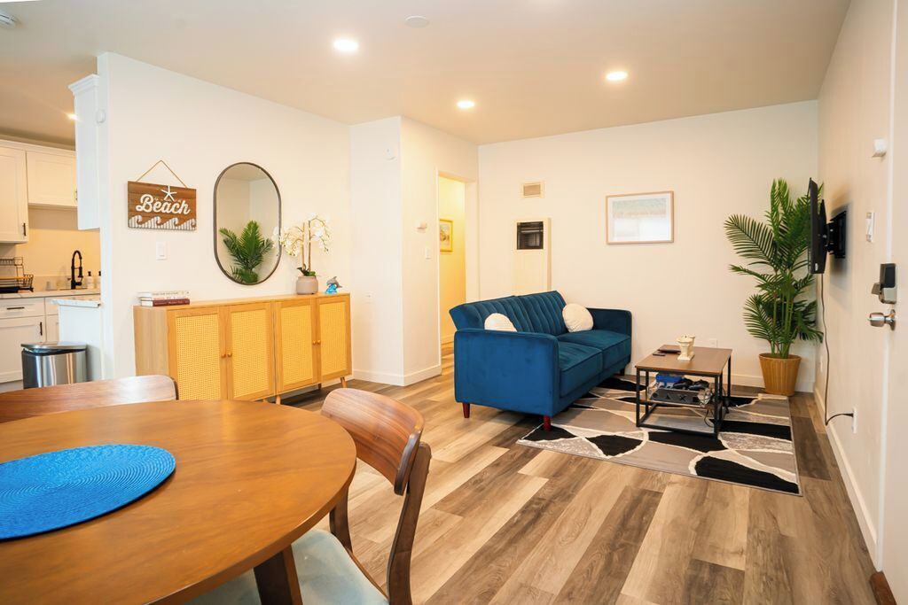 Smart TV, video games, DVD player, books