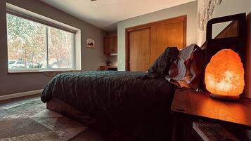 3 bedrooms, internet, bed sheets