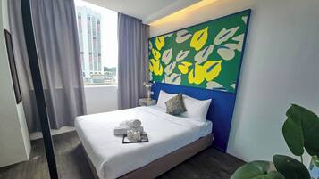 Queen Bedroom with Private Bathroom | Minibar, blackout curtains, iron/ironing board, free WiFi