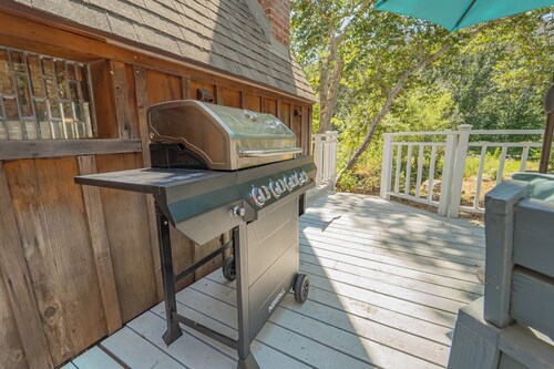 Sequoia Vintage A-frame River Retreat