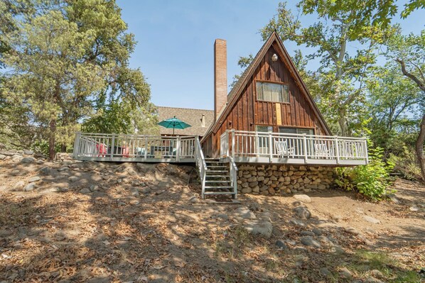 Exterior - Sequoia Vintage A-frame River Retreat (Three Rivers)