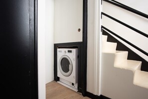 Interior - Charmant studio pour 2 personnes avec mezzanine (Paris)
