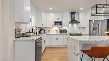 Mikroaaltouuni, uuni, liesi, astianpesukone