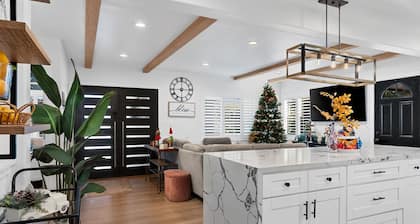 Villa Lux near Disneyland and Socal Gems