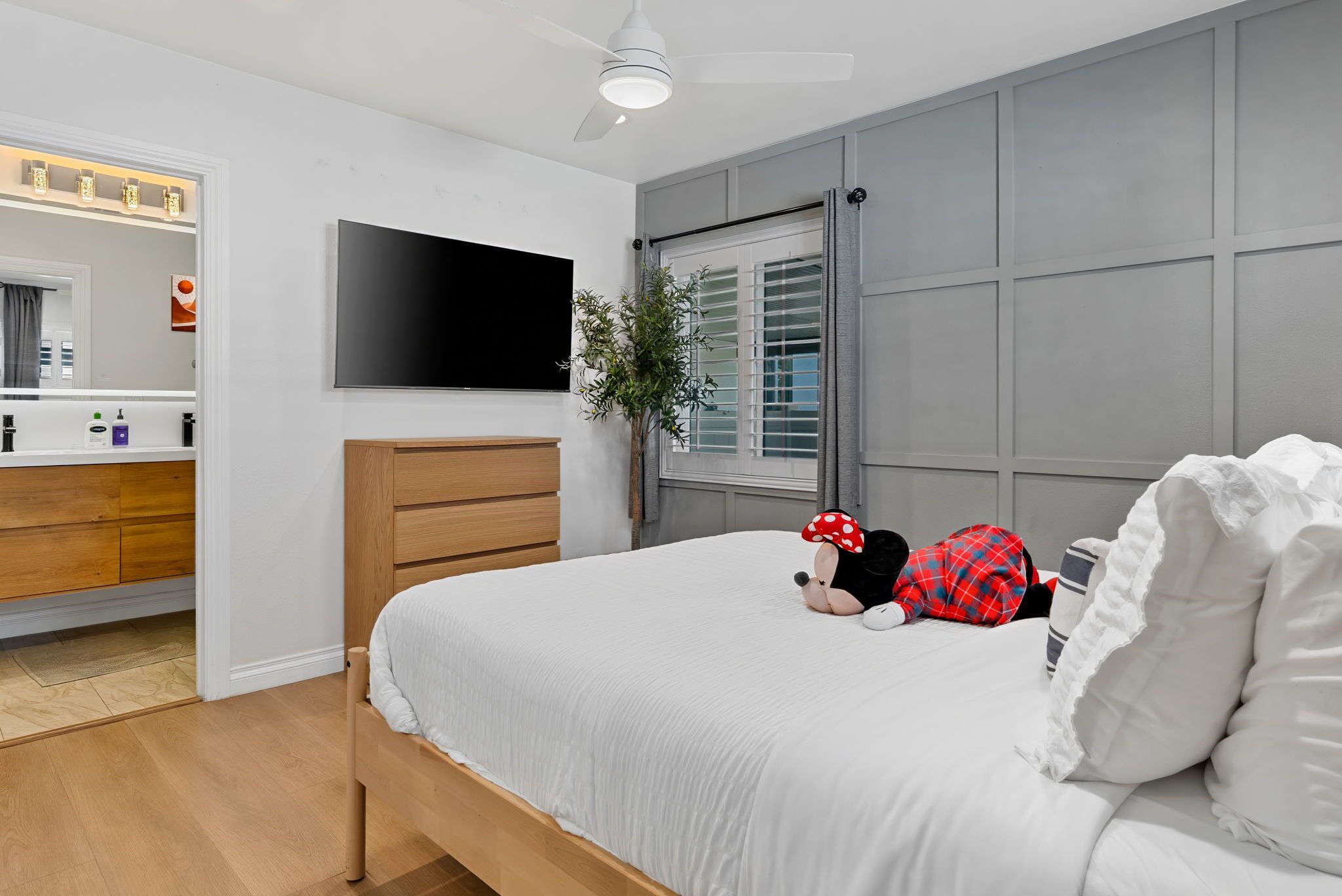 4 bedrooms, WiFi, bed sheets