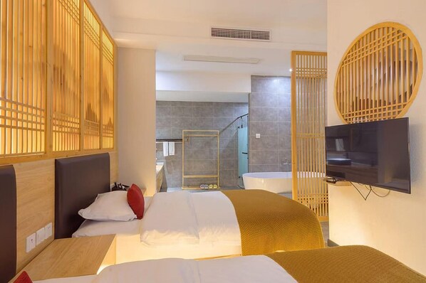 Room - Heinemann Hotel Terrace Double Room A206 – with Jacuzzi and local amenities (Leshan)