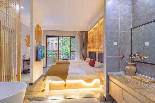 Heinemann Hotel Terrace Double Room A206 – with Jacuzzi and local amenities