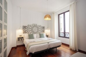 Deluxe Apartment, 2 Bedrooms | Laptop workspace, free WiFi - La Casa de la Alameda (Malaga)