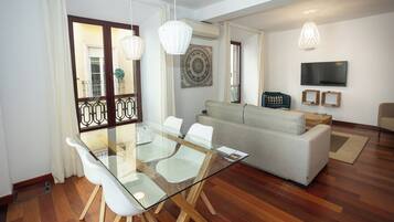 Apartament Deluxe, 1 dormitori | Sala d'estar