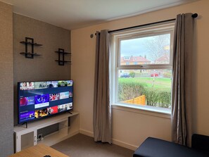 Interior - Family Retreat Home | Parking | Gardens | Sleeps 6 (Edinburgh)