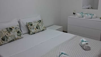Internet, bed sheets