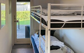 3 bedrooms, travel cot, free WiFi