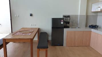 Ruokailu omassa huoneessa