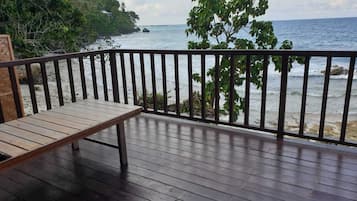 Vila Deluks, balkon, pemandangan laut | Teras/patio