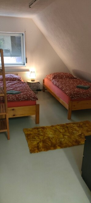 2 bedrooms, WiFi, bed sheets - Apartment 'Peter 2' with Private Terrace and Wi-Fi (Hessen - Michelstadt)