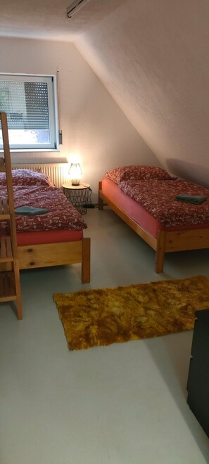 2 bedrooms, WiFi, bed sheets - Apartment 'Peter 2' with Private Terrace and Wi-Fi (Hessen - Michelstadt)