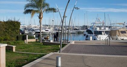 Apartment in Golfe Juan with Sea View