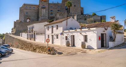 Casa Mirto, Castillo de Castellar