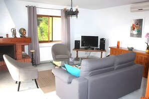 DVD player - Villa 'Celeste' with Sea View, Wi-Fi and Air Conditioning (Salobreña (Granada))